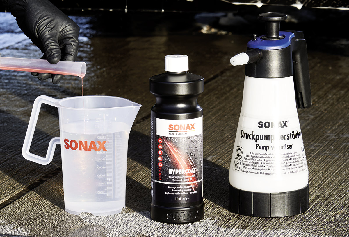 SONAX PROFILINE Hypercoat -pinnoite, mittakannu ja ruiskupullo,