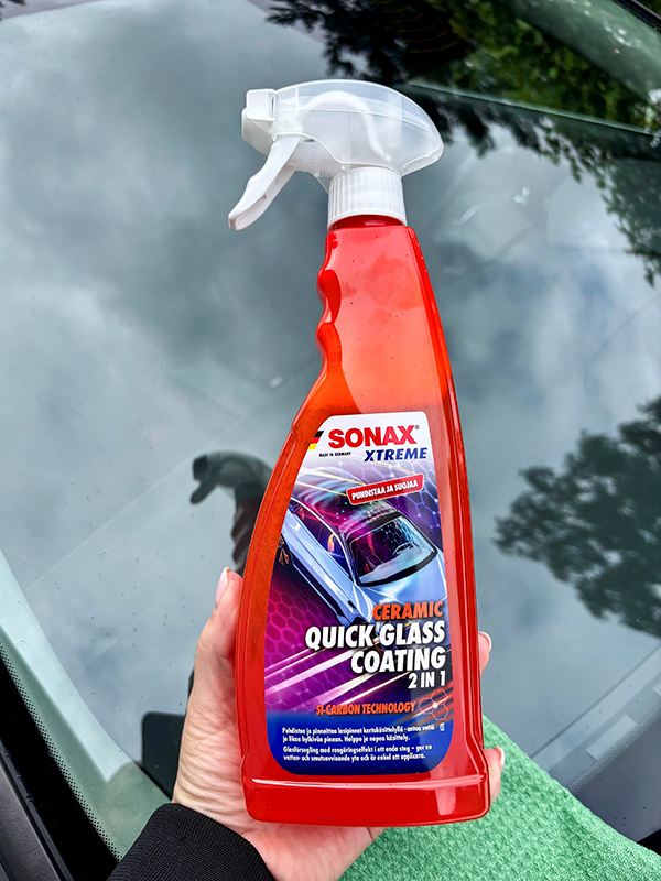 SONAX XTREME Ceramic Pinnoittava ikkunapesu 2-in-1 ja kirkas tuulilasi